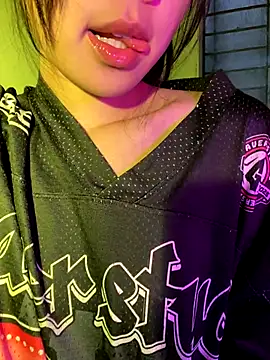 Uyennii02's cam snapshot