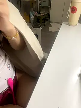 Mina048's cam snapshot