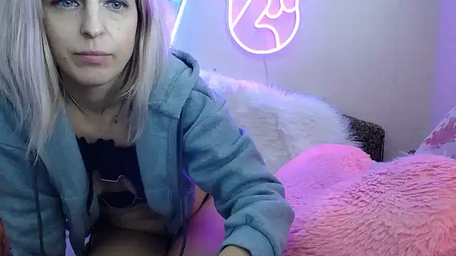 OlchikGirl's cam snapshot