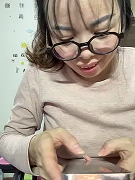 chick-888's cam snapshot