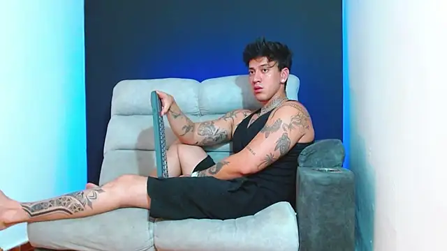 JUSTIN_FULLER1 live sex cam