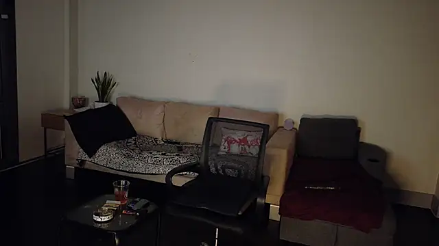 FreckleFaceBeauty's cam snapshot