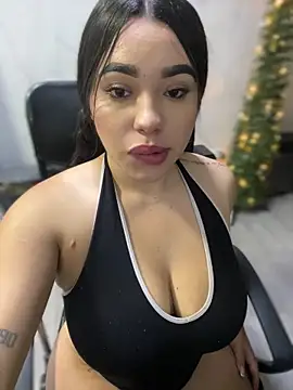 SofiaWildee live sex cam