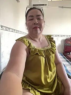 Alinat_'s cam snapshot