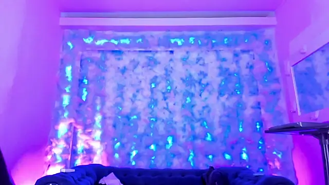 The_Hot_Ts_Dolls's cam snapshot