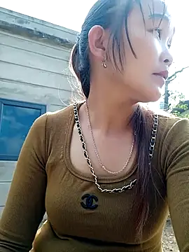 yula-bi's cam snapshot