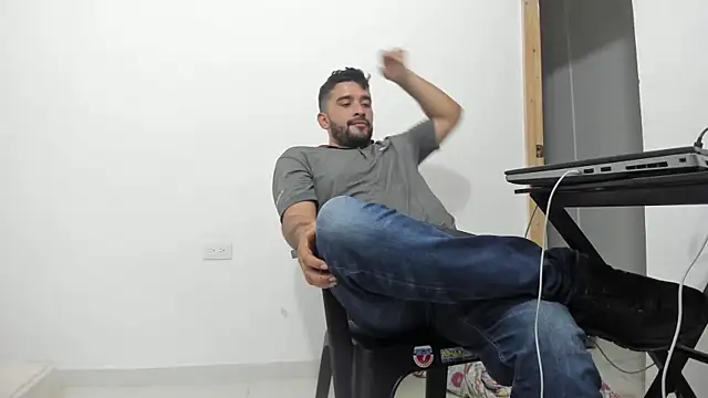 isearchcompany's cam snapshot