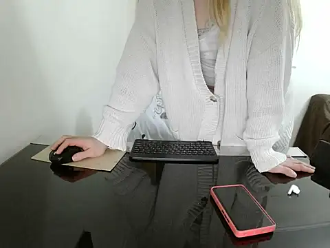 Adelyxveex's cam snapshot