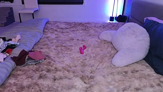 margot_robbie7's cam snapshot