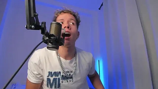 nathan_blake live sex cam