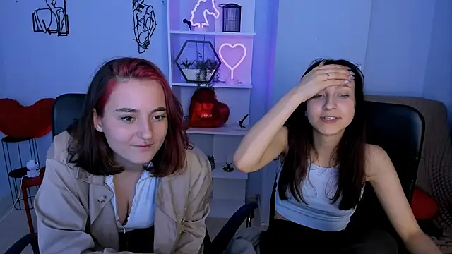 lau_ra_queen's cam snapshot