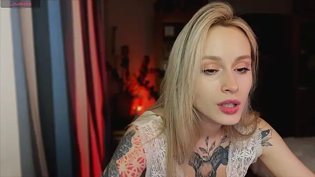 aviva_faith's cam snapshot