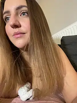 AliceAlicee's cam snapshot