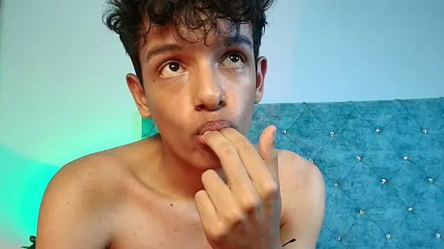 maxfrost_1's cam snapshot