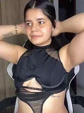 2Angela_'s cam snapshot