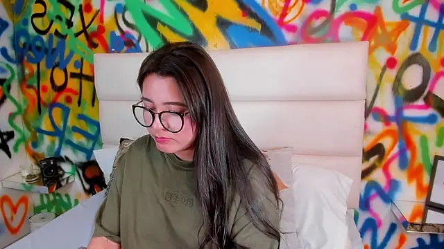 Liana_Bernocchi live sex cam