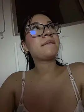 Emi_blair's cam snapshot