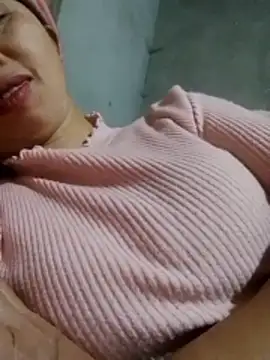 TRIEUTRIEU20's cam snapshot