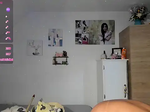 Veronikolsen-'s cam snapshot