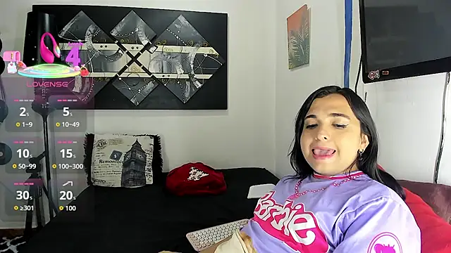 SARAMISHA live sex cam