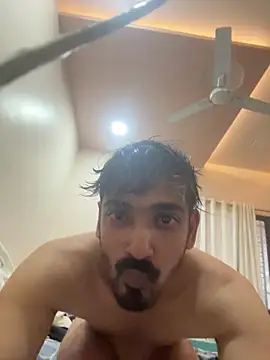 hornyguy271192 live sex cam