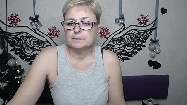 EmiliaGree live sex cam