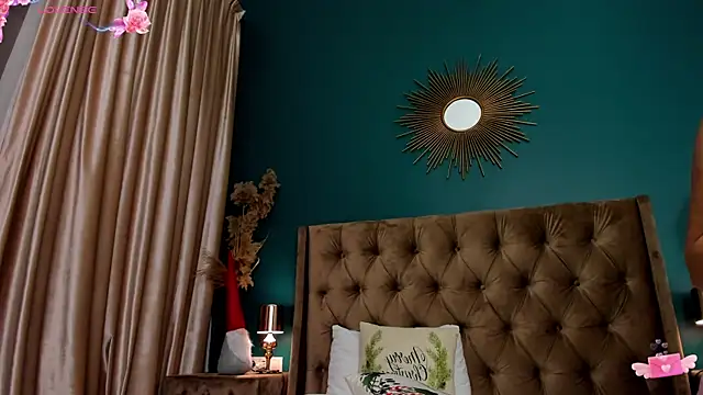 CalyMoon's cam snapshot