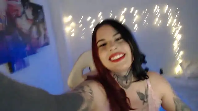 Maddy_Vicius19's cam snapshot