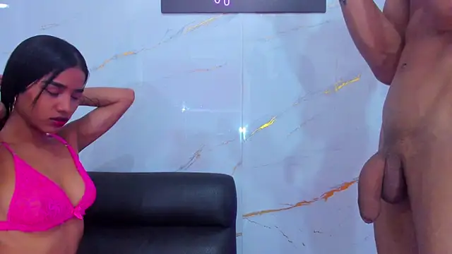 Little_nicoll live sex cam