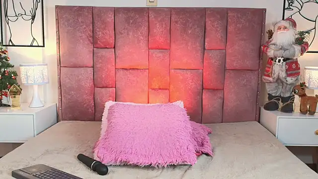 NicolMiller4's cam snapshot