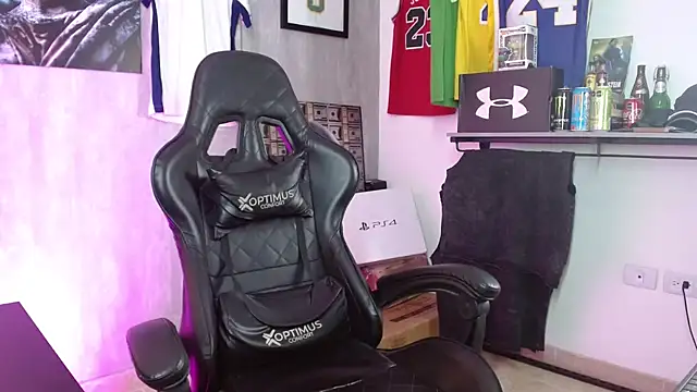 Hendry_'s cam snapshot