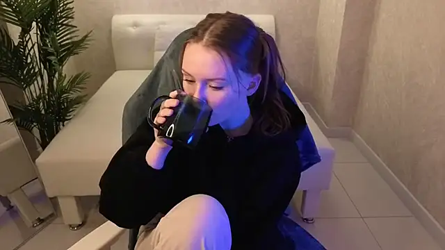 SirenaBlessing's cam snapshot