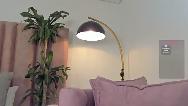 im_alejandra_'s cam snapshot