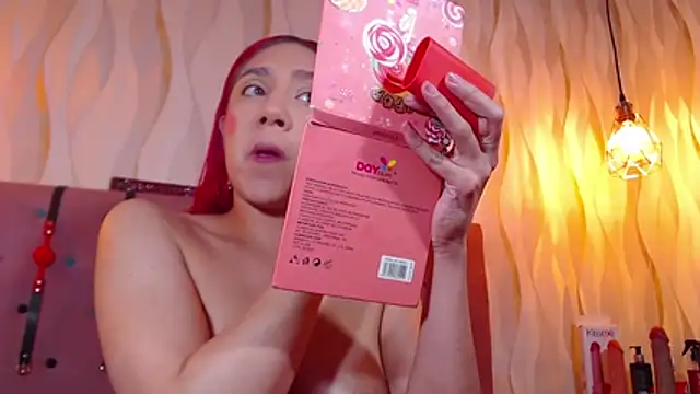 IsabelaLatina's cam snapshot