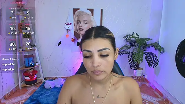 SALOOMEE__'s cam snapshot