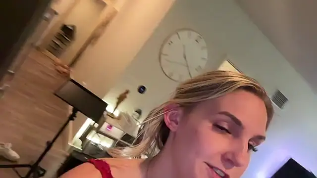 Graciemae_baexx's cam snapshot