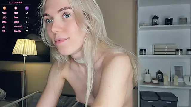 DianeHonnette's cam snapshot