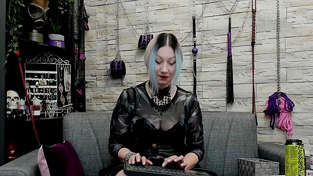 CruelMistress's cam snapshot