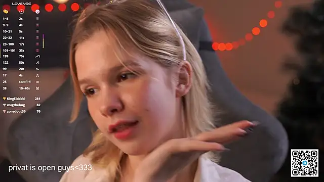 PhillisEsplin's cam snapshot