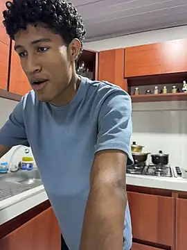 Masterikee live sex cam