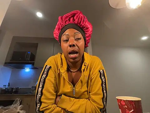 ChocolateCakeQueen's cam snapshot