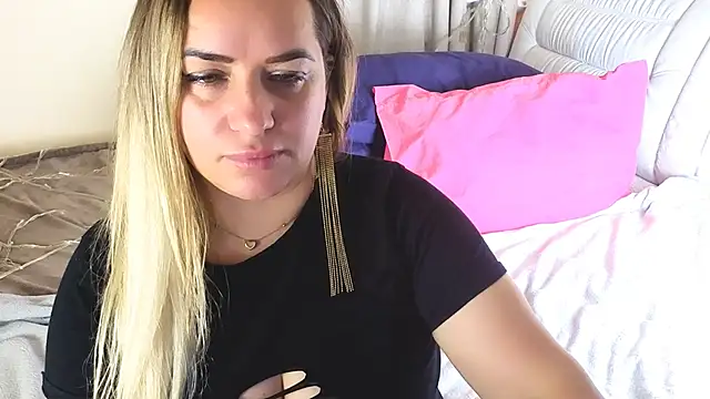 JuicyMillena's cam snapshot