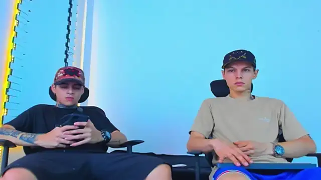 HOT_boy2025's cam snapshot