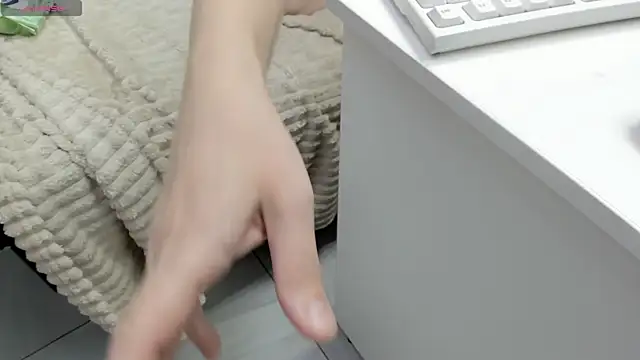 Tenderly_Sophie's cam snapshot