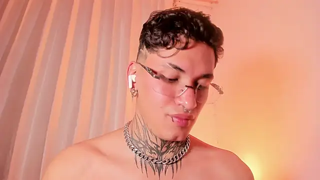 AlecBanne's cam snapshot