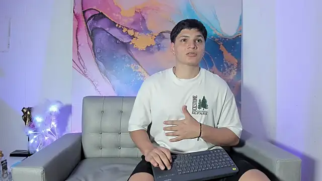 pinksmile_1's cam snapshot