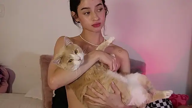 salome-brown's cam snapshot