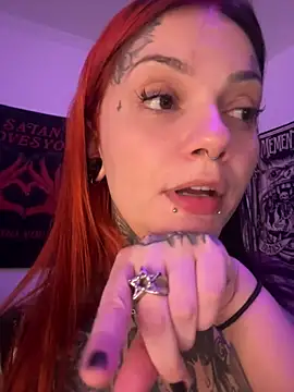 lucyhaunted's cam snapshot