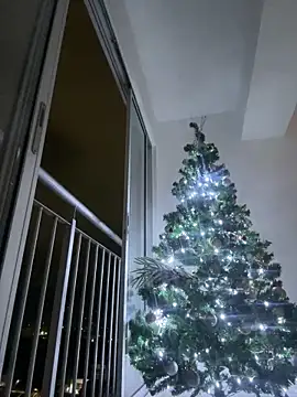 saliha_pinky_'s cam snapshot