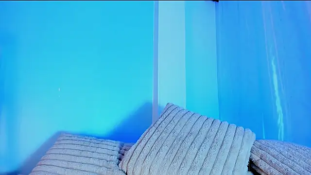 EmilyWithe's cam snapshot